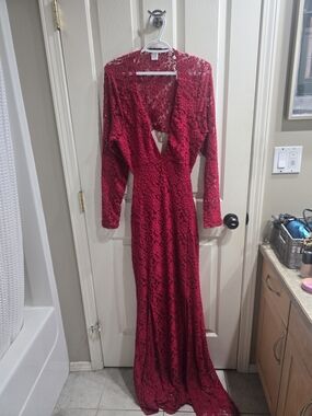 VENUS Red Lace Long Sleeve V-Neck Evening Gown